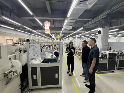 市政府駐深圳辦事處赴廣東溢達紡織考察交流數字技術服務